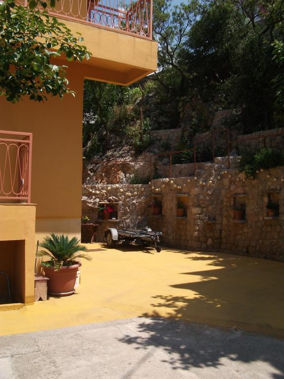Monterama Apartments Сутоморе Екстериор снимка